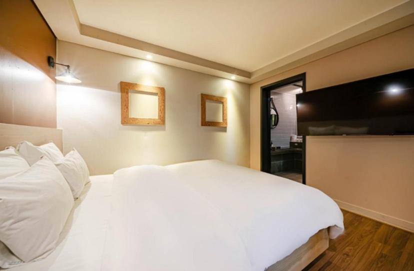 Ulsan Hotel 109 Экстерьер фото